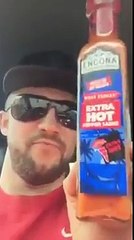 YouTube: Bromista hizo caer a su víctima dos veces con el mismo truco