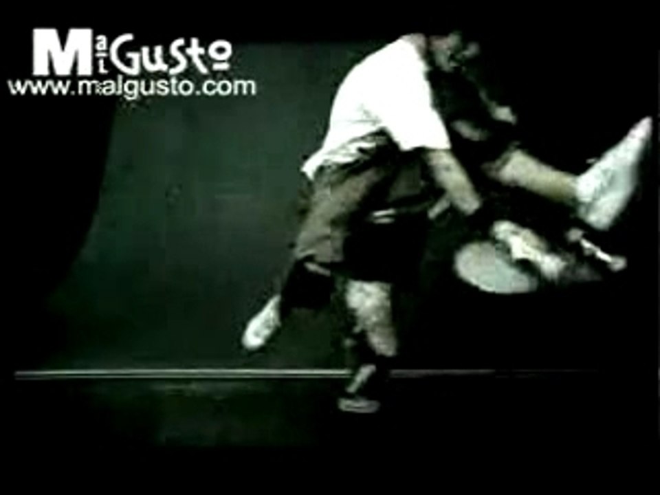 Nike pub freestyle skate