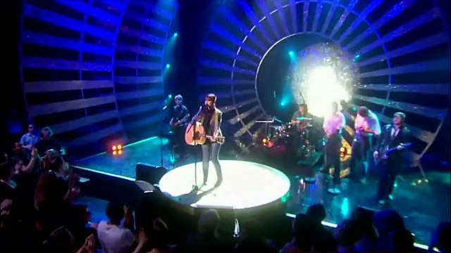 Amy Macdonald Sweet Caroline (Live on ITV's Guilty Pleasures 09-02-2008)