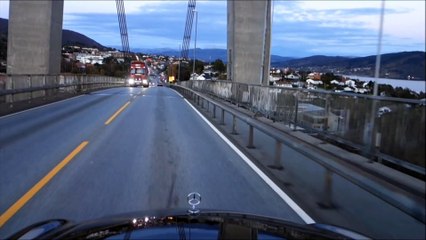 Mercedes E200 cach ma ban the hien