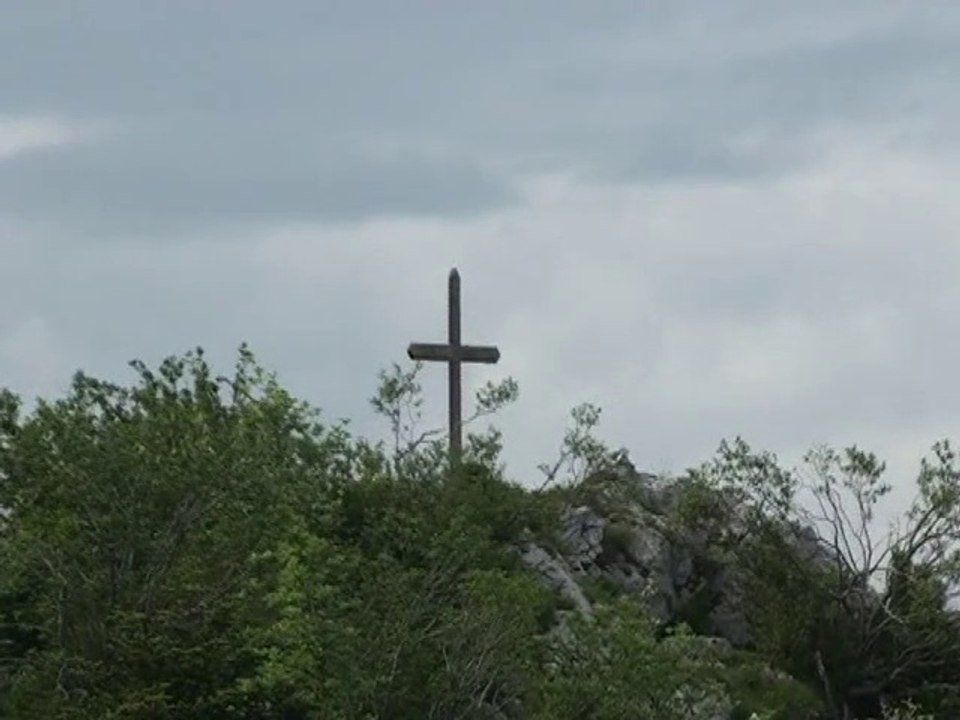 Roche des Arnauds 1408 m -Cabusson - St Laurent-en-Royans - Vercors