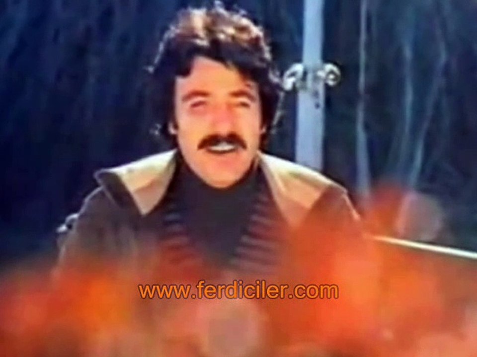 Ferdi Tayfur - Sanmaki Yaşıyorum