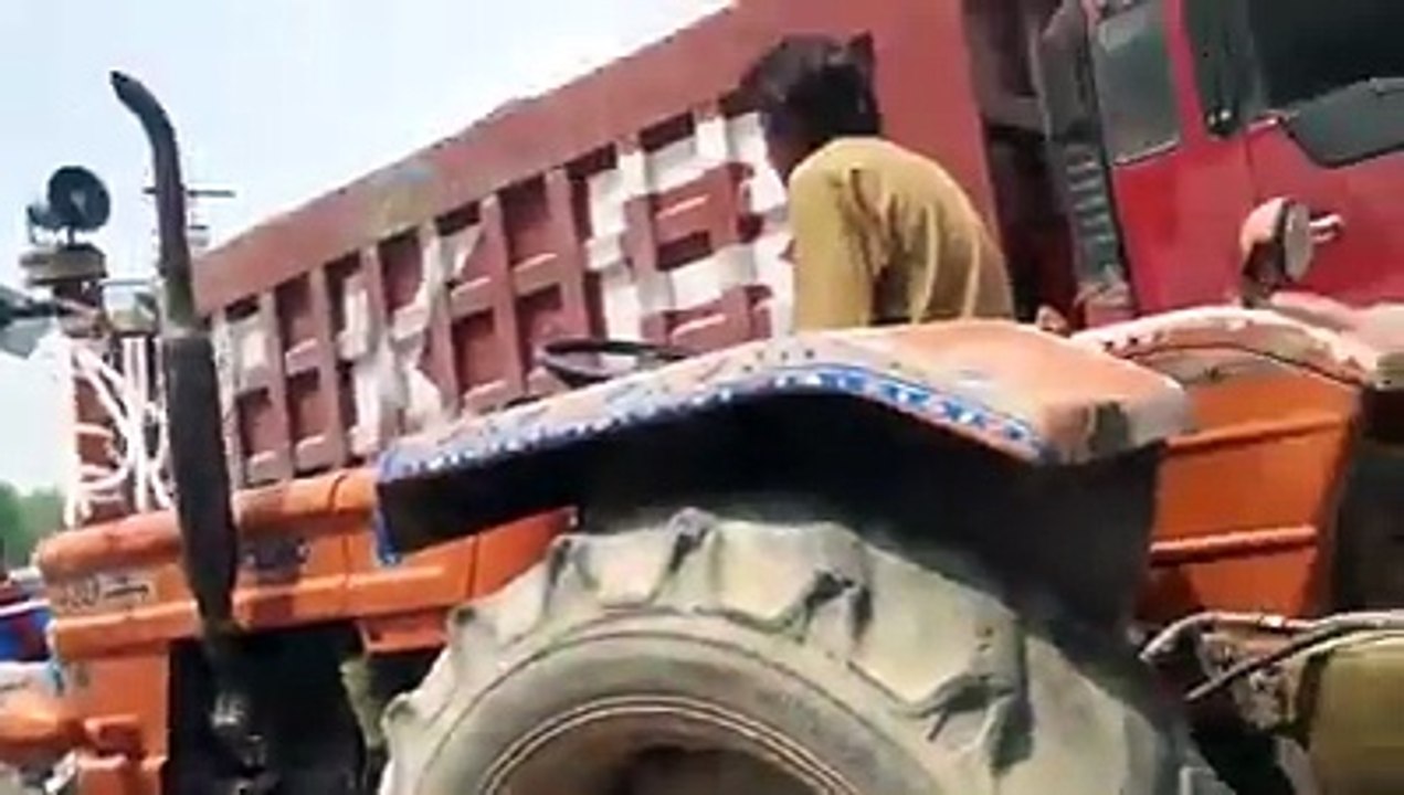 Lerkay ka Merto bus kay against galian dena aur ehtejaj