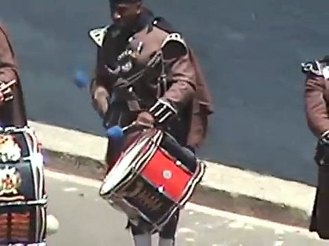 Scottish National Anthem - Flower of Scotland 79ths Farewell to Gibraltar -by Gibraltar Bagpipers