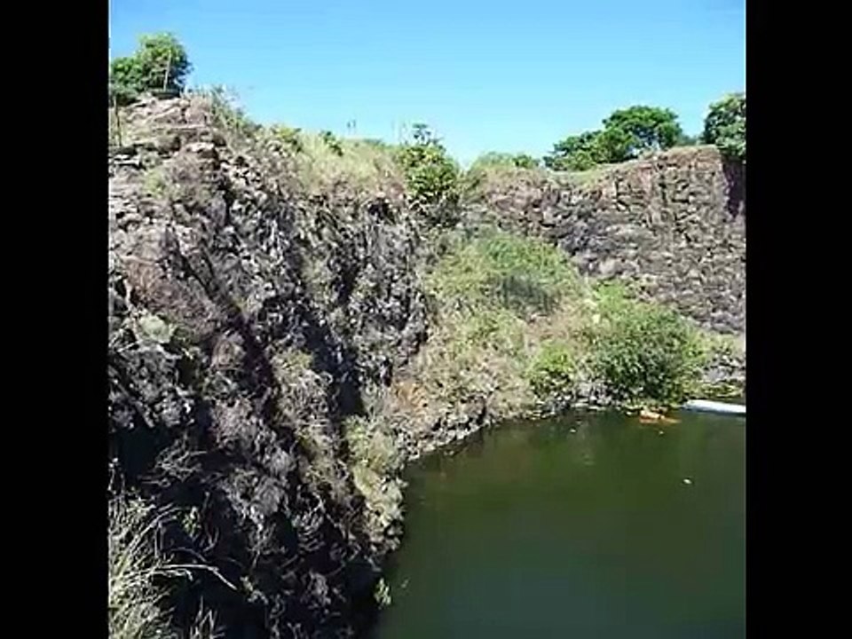Cliff Jumping Byron Bay