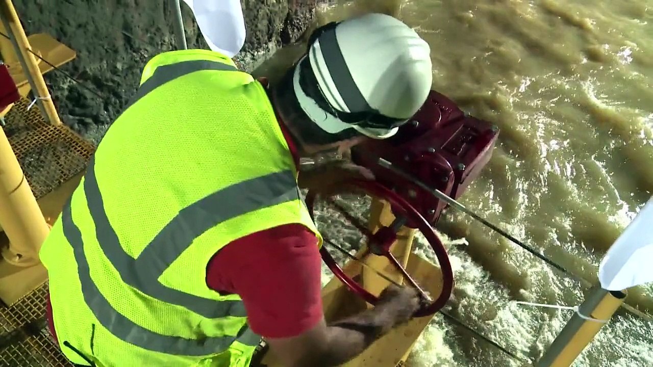 Erweiterter panamakanal teilweise geflutet