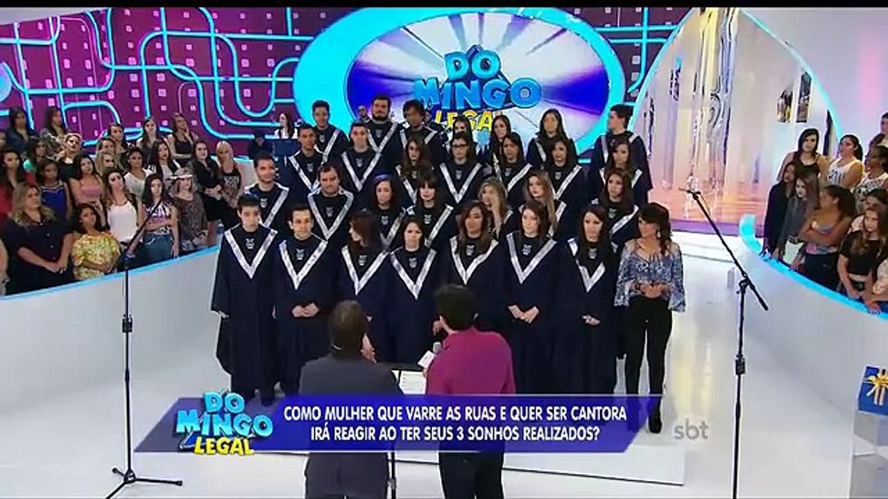 Cantora Gospel Fernanda Brum no Programa DOMINGO LEGAL (Celso Portiolli) - Faz surpresa para GARI e canta a música Por um Momento Assim (do CD DVD Cura-me) - Ministério Profetizando às Nações. Lindo!