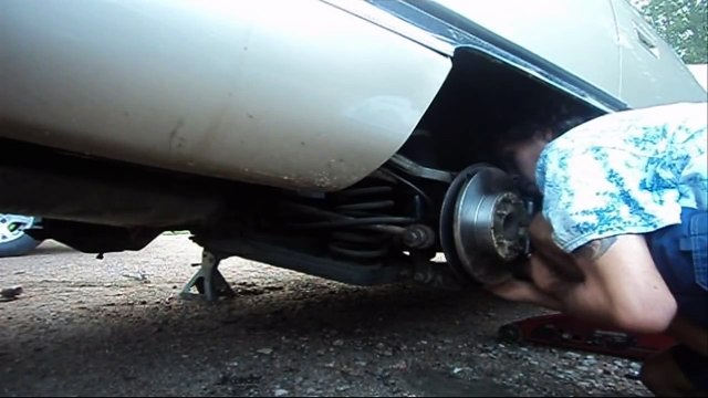 Rear Disc Brake Caliper Replacement: 1994 Cadillac DeVille
