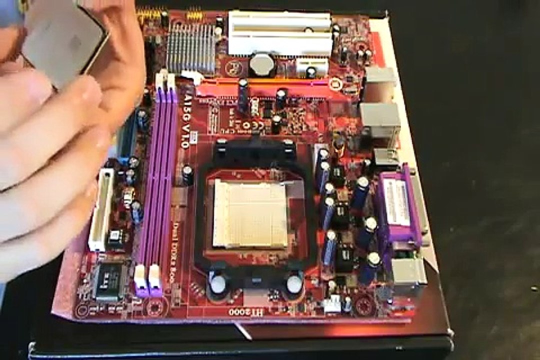 Computer Hardware Tutorial - How to Build a Computer   15   Installing the CPU