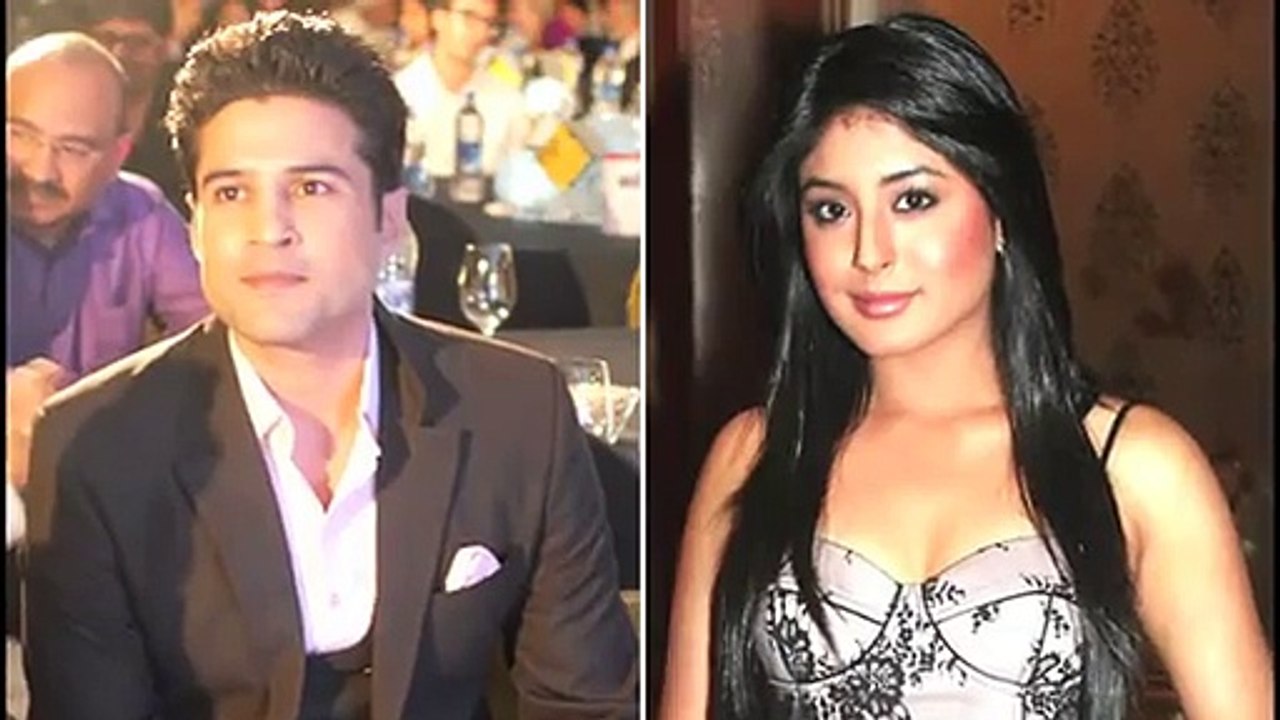 Reporters Kabir ( Rajeev khandelwal ) and Ananya ( kritika kamra ) Getting Close