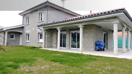 A vendre - maison - ST JEAN D'ARDIERES (69220) - 5 pièces - 175m²