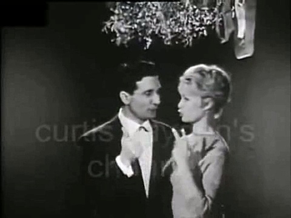 Becaud + Bardot -(57 ) --"" Pour qui veille l"étoile ""