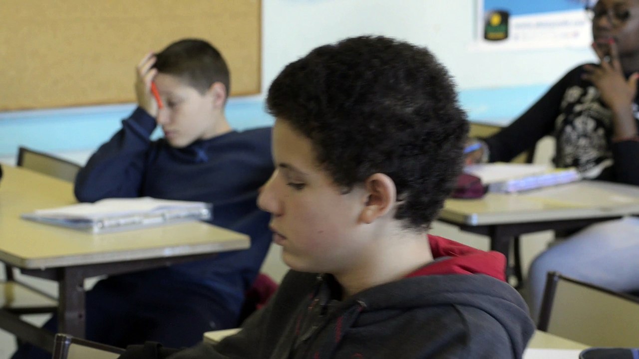 UN AUTEUR AU COLLÈGE | ÉCA