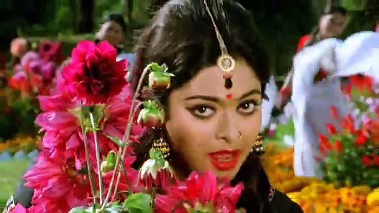 Qora ayolning eshakda sikilgan surati