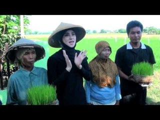 Angel Lelga Dinobatkan Sebagai Ratu Padi