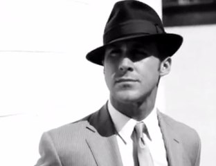 A sexy minute with Ryan Gosling