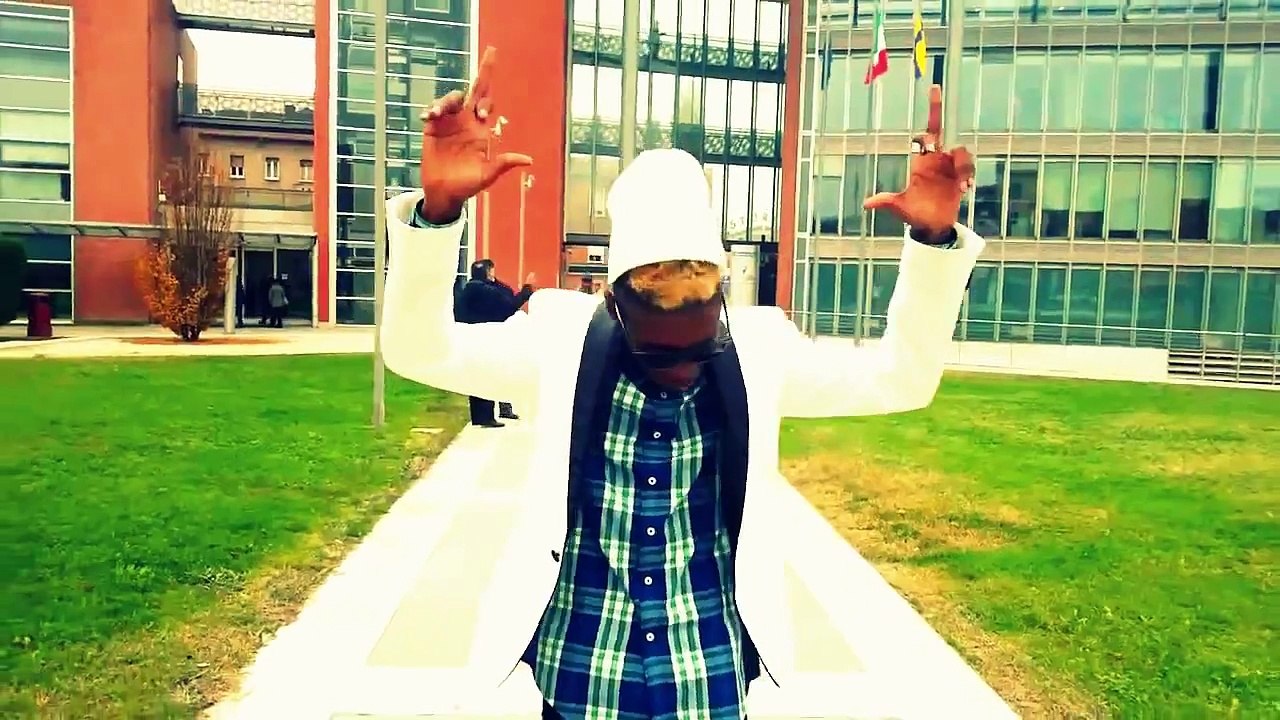 Bello FiGo Ft Vikkio - Bello FiGo Style (SWAG) LeGeNDARIo STAI LI A BONeGIARe!!