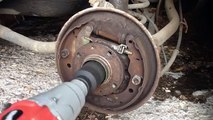 Removing rear hub and shoes on a 406 with drum brakes