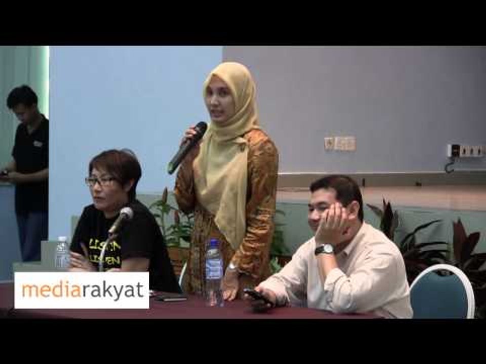 (Pelajar Q&A) Nurul Izzah: How To Manage Negative & Positive Feedback From The Audiences & Media