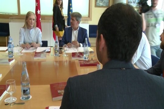 Cifuentes y Aguado llegan a un acuerdo anticorrupción