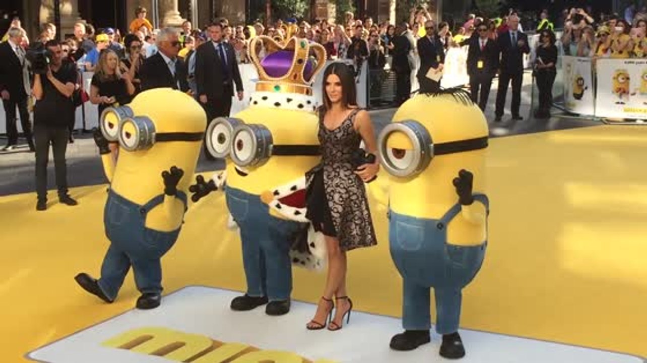 Sandra Bullock glänzt bei der Minion Premiere