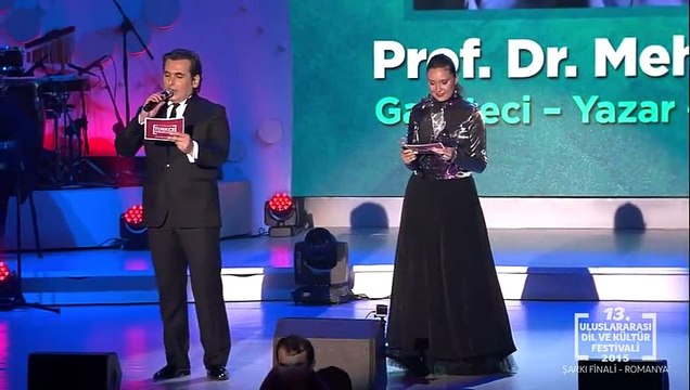 2 JÜRİ ve ENES KANTAR 13.Türkçe Olimpiyatı Şarkı finali 2015 Romanya