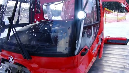 Pistenking PistenBully 600W Polar beim Einsatz am Seil | RC Snowcat at operation with winch