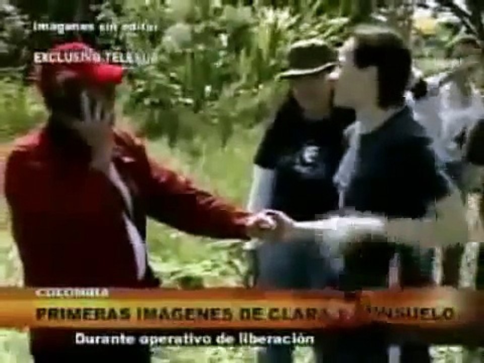ingrid betancourt tiene mucho teatro político militarista US