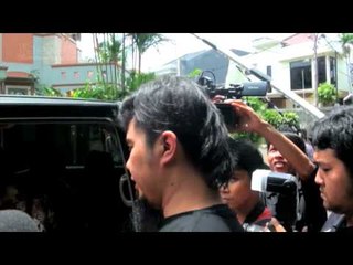 Cerai dengan Dhani Membuat Maia Nyaris Bangkrut