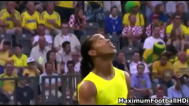 Watch Football Highlights Ronaldinho vs Cristiano Ronaldo Super Football Skills and Tricks