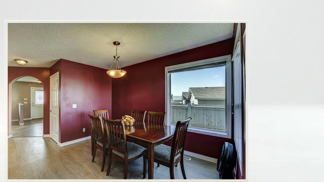 House For Sale in Taradale Calgary, AB