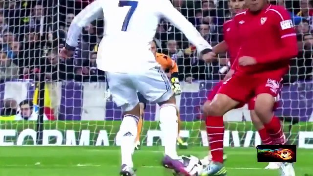 Messi & Ronaldinho vs Cristiano Ronaldo & Zidane TOP 10 Goals