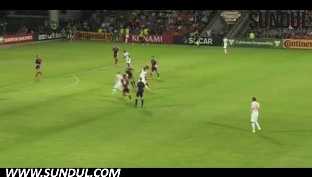 Euro 2016 Qualification | Latvia 0-2 Belanda | Video bola, berita bola, cuplikan gol