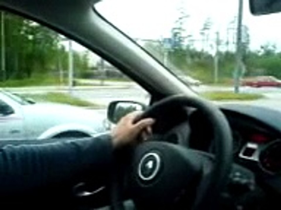 Peugeot 106 GTI vs Renault Clio RS 197hp