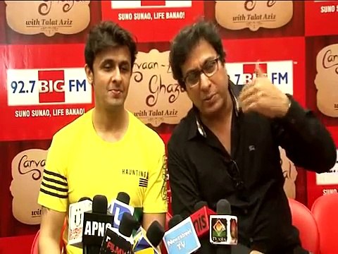 Sonu Nigam & Talat Aziz @ 92.7 Big FM _ Caravan-E-Ghazal _ New Bollywood Movies News 2015-s6EB75stHpY