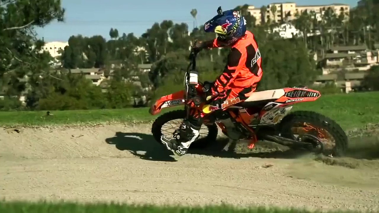 Ronnie Renner FMX Shredding a golf course on his KTM