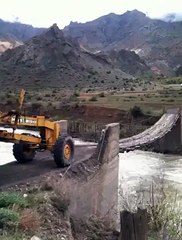 Amazing driver crossing the bridge