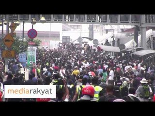 下载视频: (In HD) Bersih 2.0 Rally 2011: Malaysian Police Crack Down On Protesters At Bersih Rally