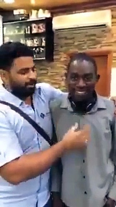 Bohot hi mazahia video hay zaror dakay, urdu funny video, punjabi funny video, indian funny video, pakistani funny video