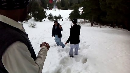 Anwar zaib Murre tower video with Rabnawaz,Aftab and Abdurazeq. mad fun