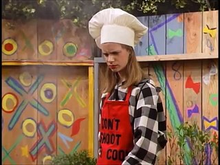 michelles head gets stuck in the fence- Full House