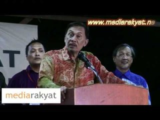 Mysterious "Power Cut" While Anwar Ibrahim Speaking At Kg Baru