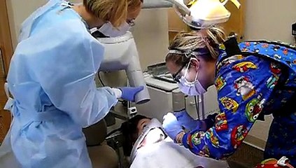 Laughing gas Dentist