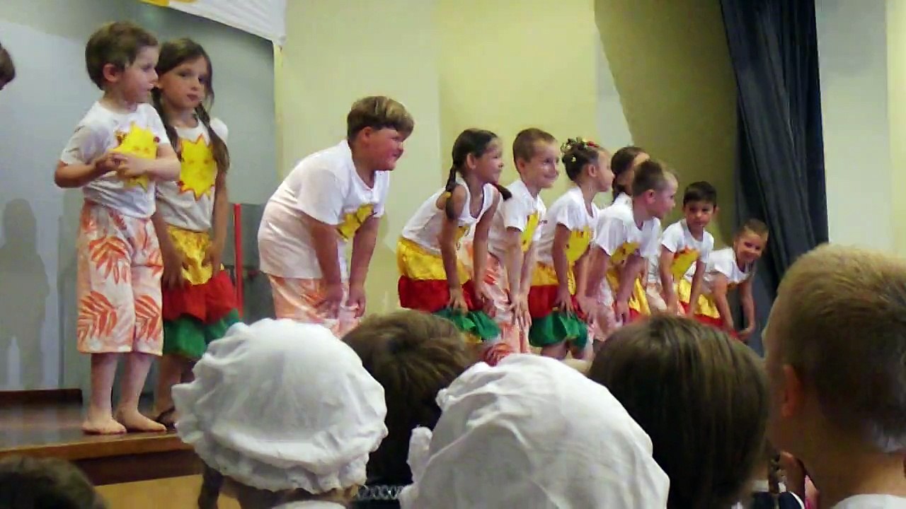 danse de la puce a la kermesse de l ecole