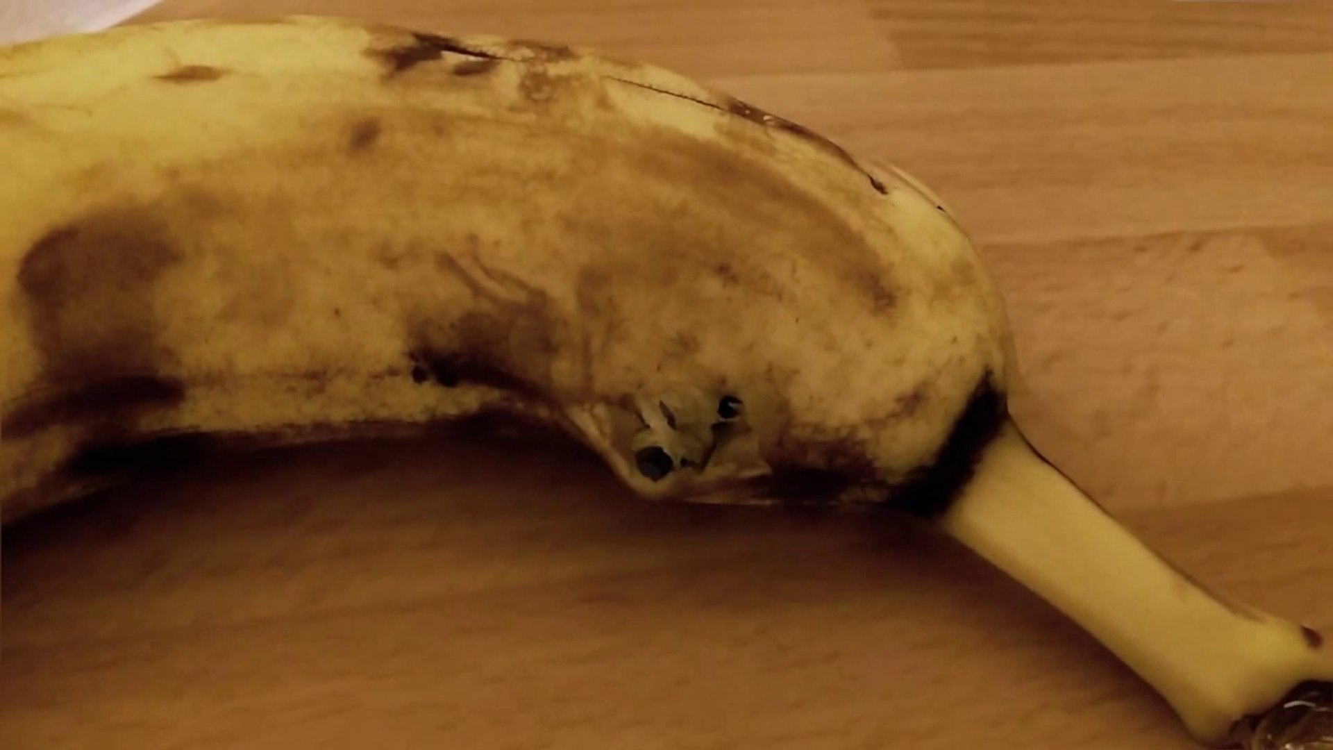Jouer avec une banane