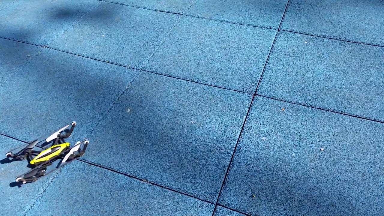 Drone tout-terrain inarretable : B-Unstoppable (Quadcopter-Tank)