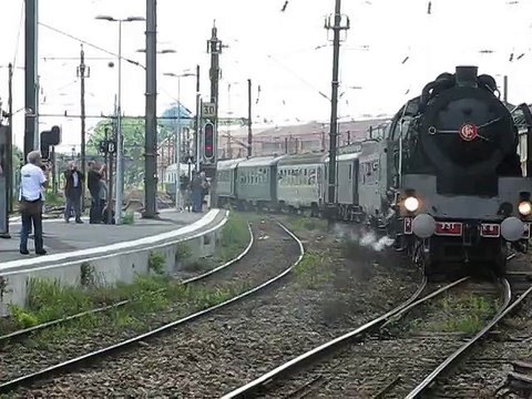 13 juin 2015 : à Douai, un train à vapeur de 1912 entre en gare