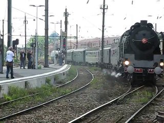 13 juin 2015 : à Douai, un train à vapeur de 1912 entre en gare