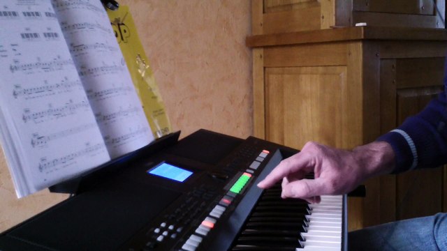 In the air tonight ( Phil Collins ) COVER