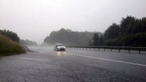 Orage violent et un peu de grêle au dessus de la Rn10 vers Vivonne